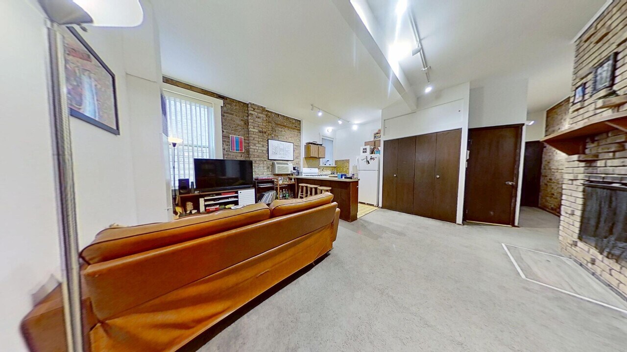 739 W Briar Pl in Chicago, IL - Building Photo