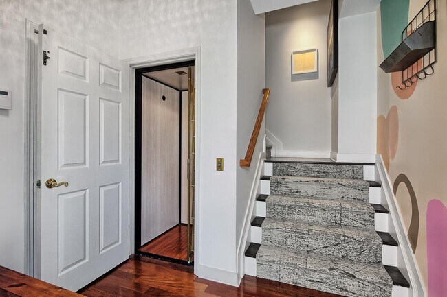 11 Lydia Dr in Guttenberg, NJ - Building Photo - Building Photo