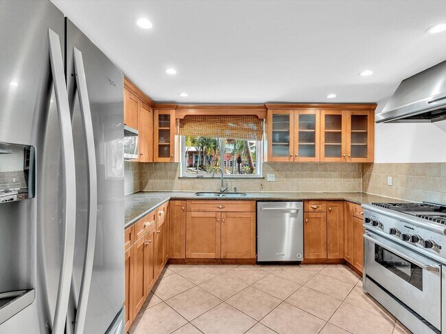 property at 2507 Okeechobee Ln