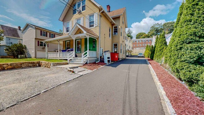 25 Van Buren Ave in Norwalk, CT - Building Photo - Building Photo