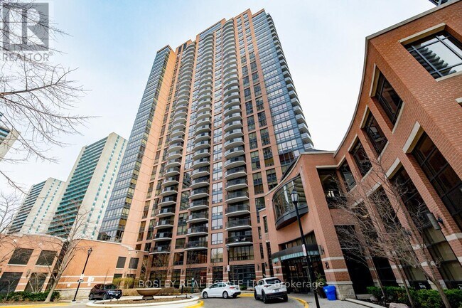 33 Sheppard Ave E in Toronto, ON - Building Photo - Building Photo