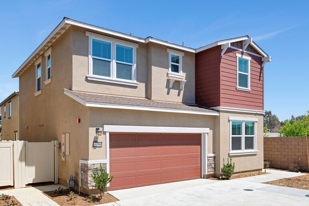 40394 Via Olorosso in Temecula, CA - Building Photo
