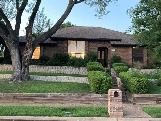 property at 932 Cross Bend Ct