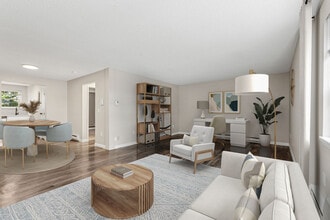 Newton Gardens in Newtonville, MA - Foto de edificio - Building Photo