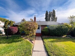 809 S 31st Ave in Yakima, WA - Building Photo - Building Photo