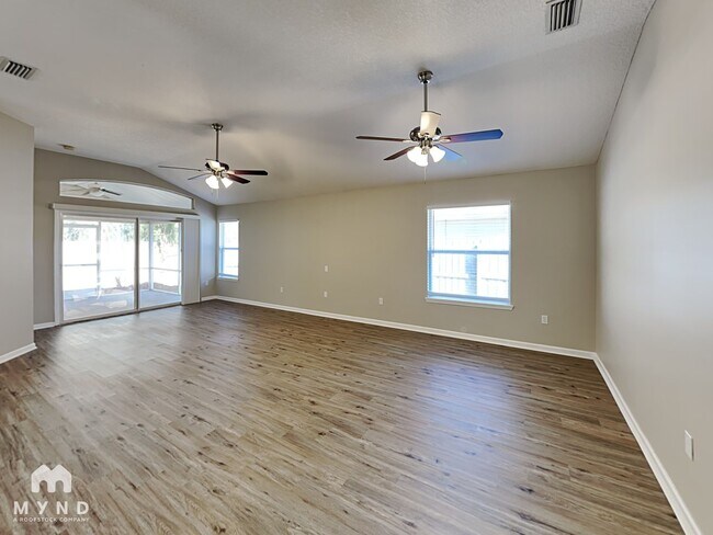 6585 Morse Glen Ln in Jacksonville, FL - Building Photo - Building Photo