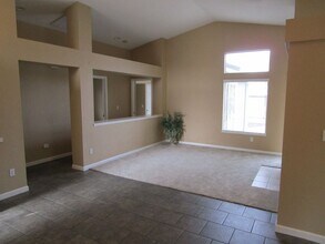 206 Acorn Ct in Oakley, CA - Building Photo - Building Photo