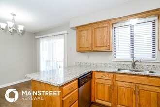 618 W Sunrise Dr in Belton, MO - Foto de edificio - Building Photo