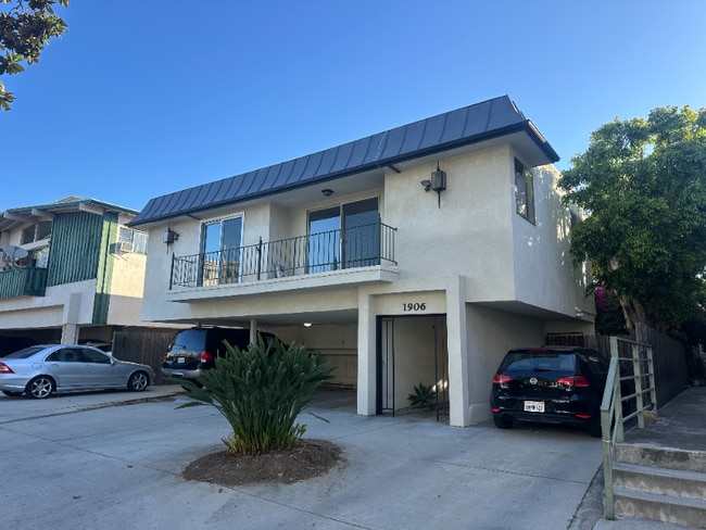 property at 1906 Pelham Ave