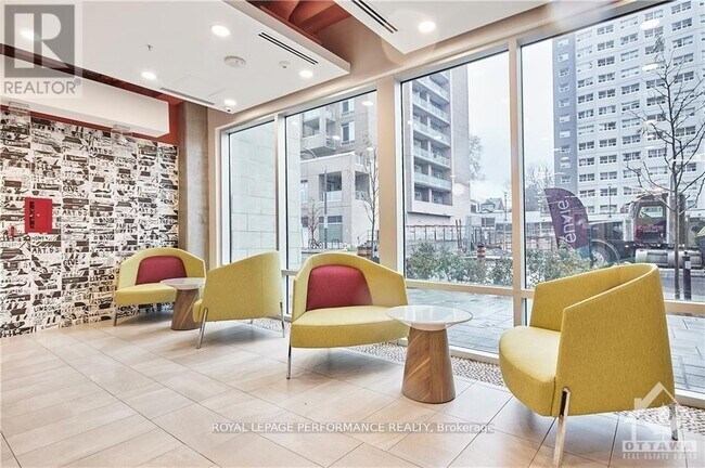 105-105 Champagne Ave S in Ottawa, ON - Building Photo - Building Photo