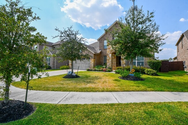 property at 25106 Sundance Park Ln