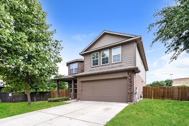 9201 Sawyer Fay Ln in Austin, TX - Building Photo - Building Photo
