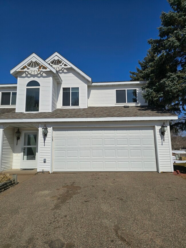 1640 Terrill St in Chippewa Falls, WI - Foto de edificio - Building Photo