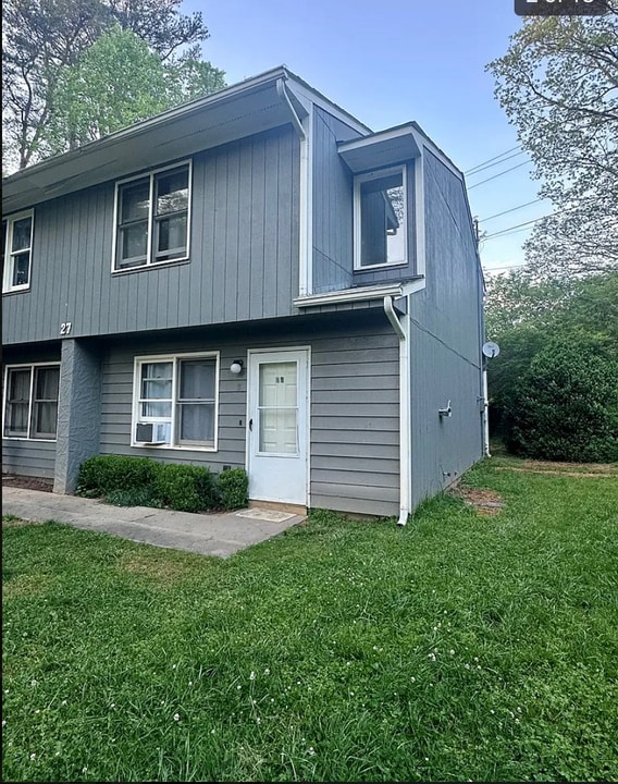 27 E Raccoon Rdg in Sylva, NC - Building Photo