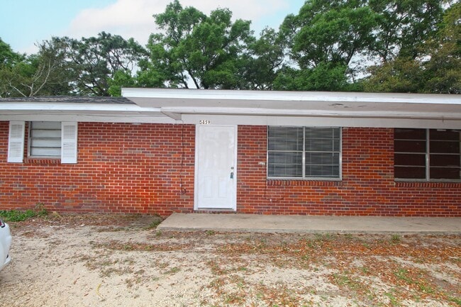 property at 5859 Peachtree St