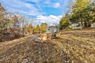 27497 Old Pace Ln in Shell Knob, MO - Building Photo