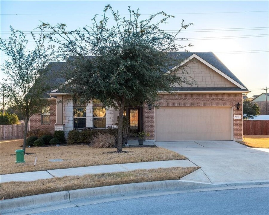 1816 Harvest Bend Ln in Cedar Park, TX - Building Photo