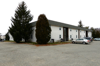 Bristol Courtyard Apartments in Bristol, RI - Building Photo - Building Photo