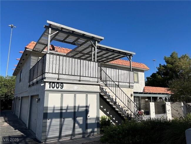 property at 1009 Willow Tree Dr