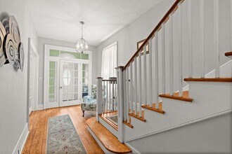 335 Ashley Ave in Charleston, SC - Building Photo - Building Photo