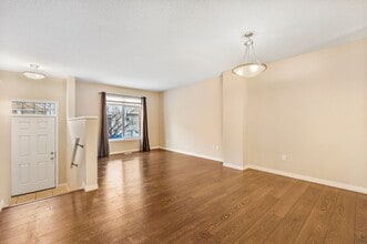 1804-1804 70 St SW in Edmonton, AB - Building Photo - Building Photo