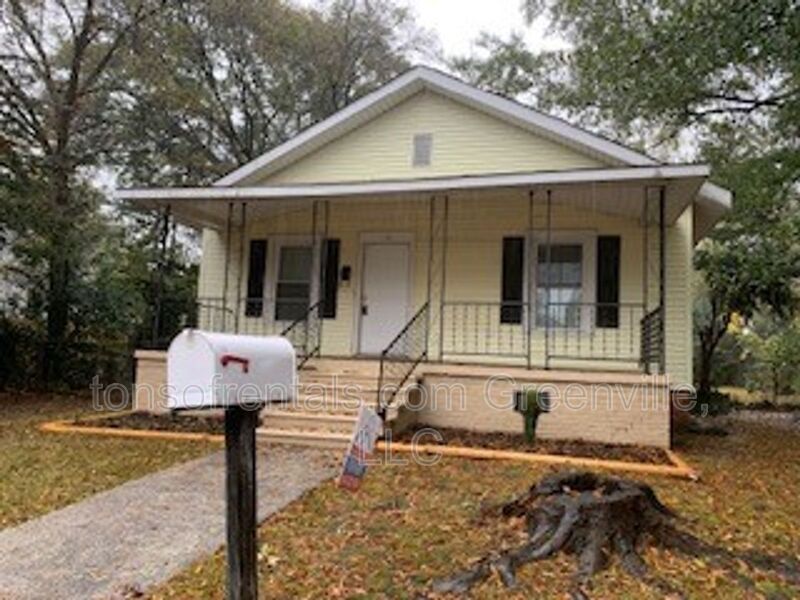 10 Baldwin St in Greenville, SC - Building Photo