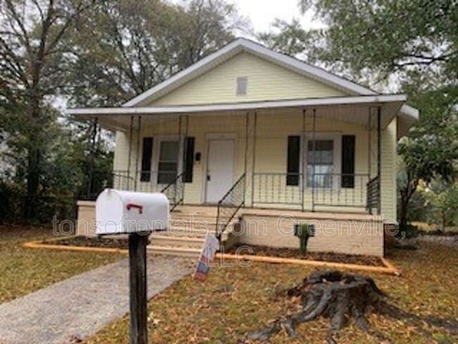 property at 10 Baldwin St