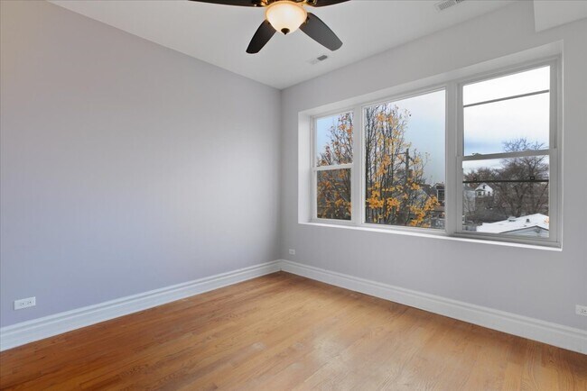 1951 N Monticello Ave, Unit 2 in Chicago, IL - Building Photo - Building Photo