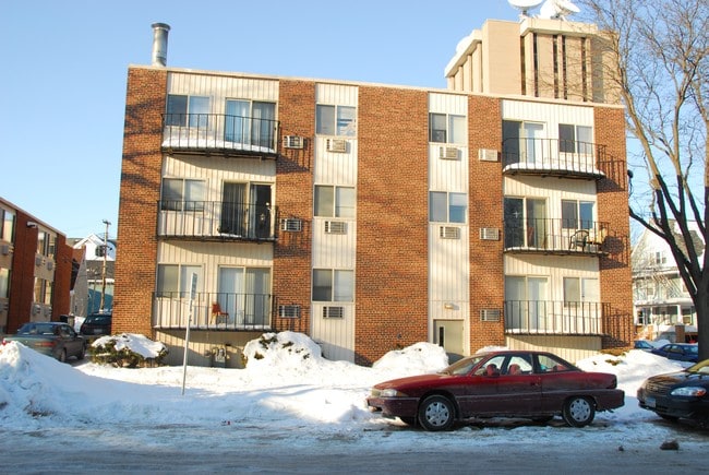 Randall Park Rentals in Madison, WI - Foto de edificio - Building Photo