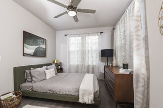 The Nightingale in San Antonio, TX - Foto de edificio - Building Photo