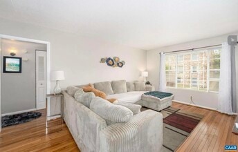 2517 Hydraulic Rd in Charlottesville, VA - Building Photo - Building Photo