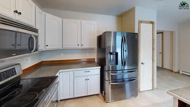 2580 Roxanne St in North Pole, AK - Building Photo - Building Photo