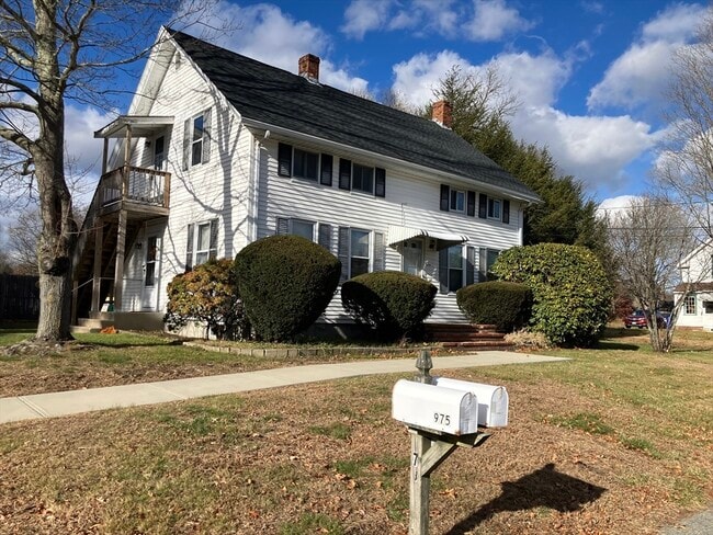 property at 975 S Main St