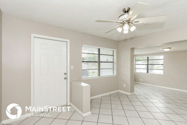 1367 NE 27th St in Pompano Beach, FL - Foto de edificio - Building Photo