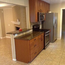 6610 Cypress Point Dr in Houston, TX - Building Photo - Building Photo
