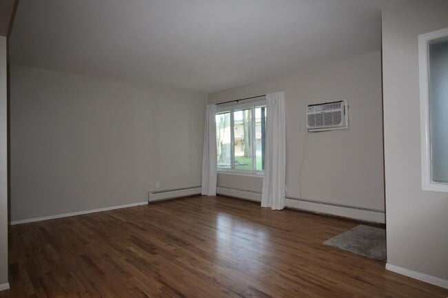 property at 3433 Hillside Dr