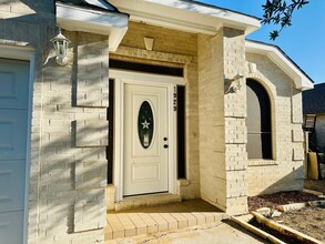1929 Yukon Ln in Laredo, TX - Building Photo - Building Photo