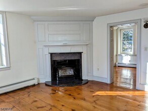 14 Sandbrook Headquarters Rd in Stockton, NJ - Building Photo - Building Photo