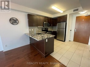 242-1242 Rideau St in Ottawa, ON - Building Photo - Building Photo