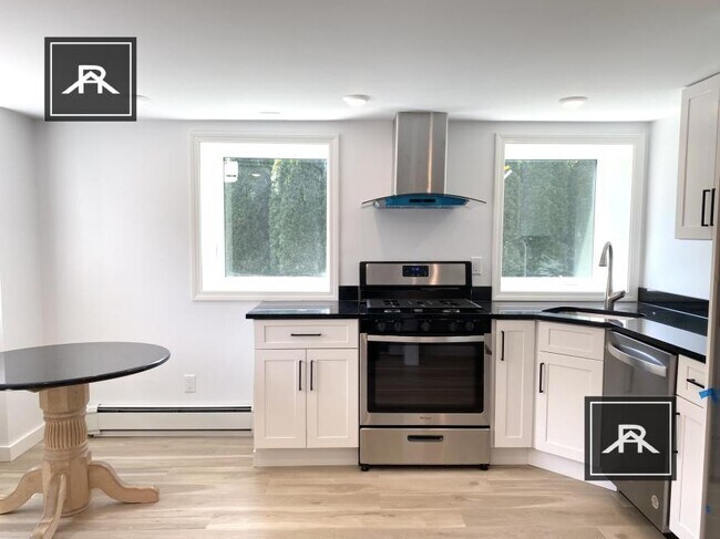 6 Louders Ln in Boston, MA - Building Photo - Building Photo
