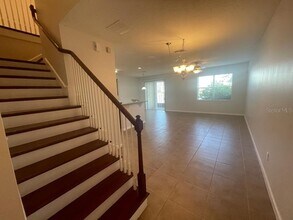 649 Terrace Spring Dr in Orlando, FL - Foto de edificio - Building Photo