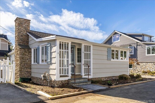 property at 12 Ridgeland Terrace