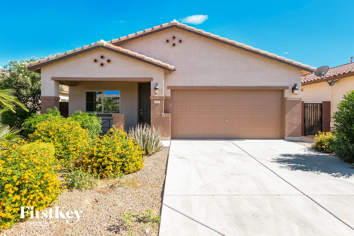 1395 W Birch Rd in San Tan Valley, AZ - Building Photo