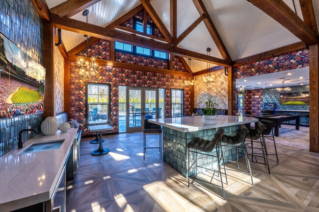 Halstead Franklin in Franklin, MA - Foto de edificio - Building Photo