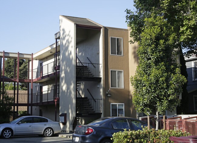 537-541 32nd St in Oakland, CA - Building Photo - Building Photo