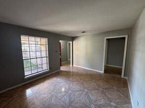 10607 Bainbridge St in Houston, TX - Building Photo - Building Photo