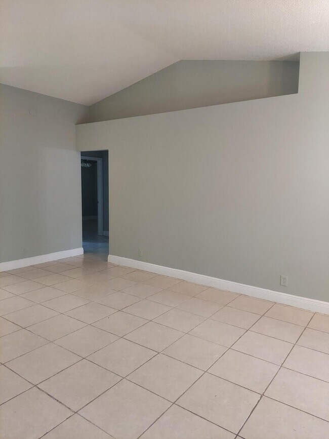 5419 Blueberry Hill Ave in Greenacres, FL - Building Photo - Building Photo