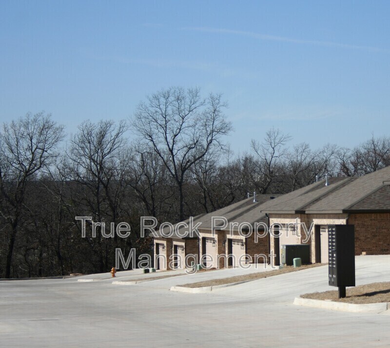 1403 N Monte Vista St in Ada, OK - Building Photo