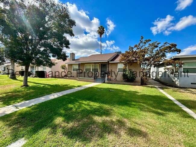 property at 321 Oakdale Dr