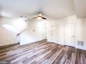 3541 Woodlake Dr in Silver Spring, MD - Building Photo - Building Photo